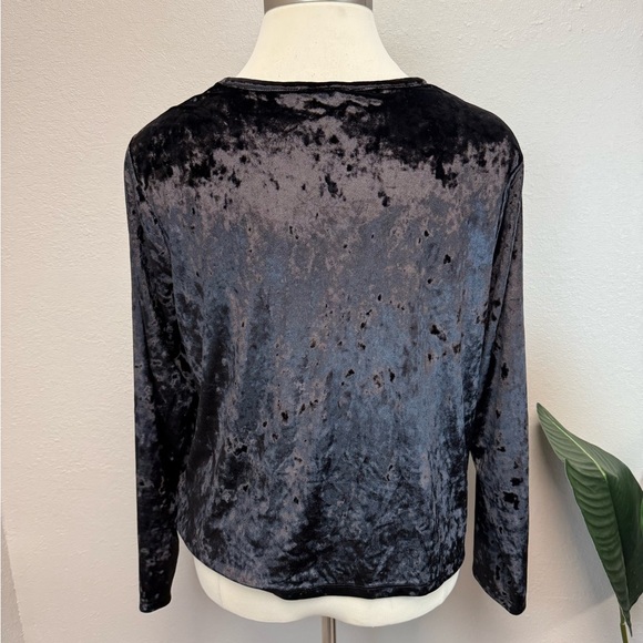 Michael Kors Black Velvet Cutout Blouse - Size 2X (18/20) - Picture 3 of 4